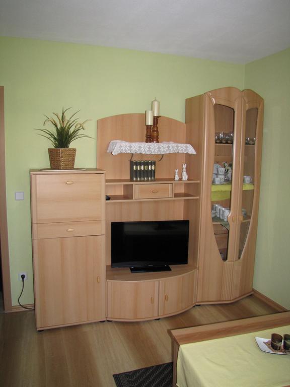 Stollenklause Apartment Hormersdorf  Bilik gambar