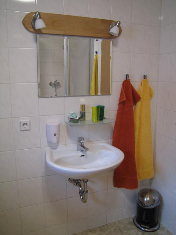 Stollenklause Apartment Hormersdorf  Bilik gambar