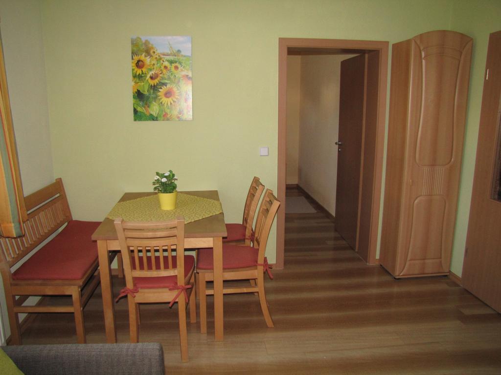 Stollenklause Apartment Hormersdorf  Bilik gambar